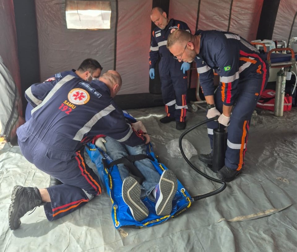 Equipes do SAMU SC participaram do simulado de acidente aéreo no aeroporto de Joinville 1