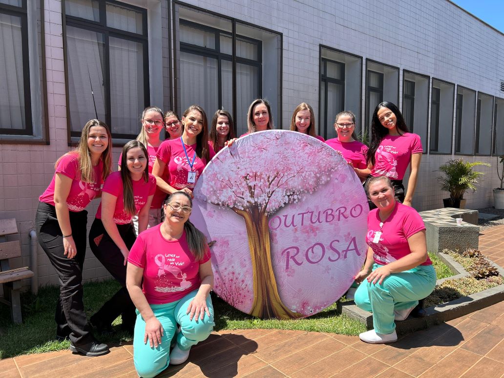 Outubro Rosa Hospital Regional Terezinha Gaio Basso promove ações para pacientes e servidores
