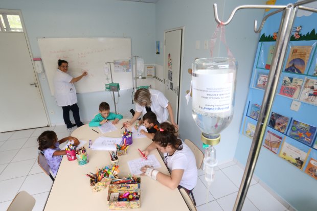 florianopolis_-_atendimento_escolar_a_criancas_e_adolescentes_no_hospital_infantil_completa_20_anos_20191015_1945662133.jpg