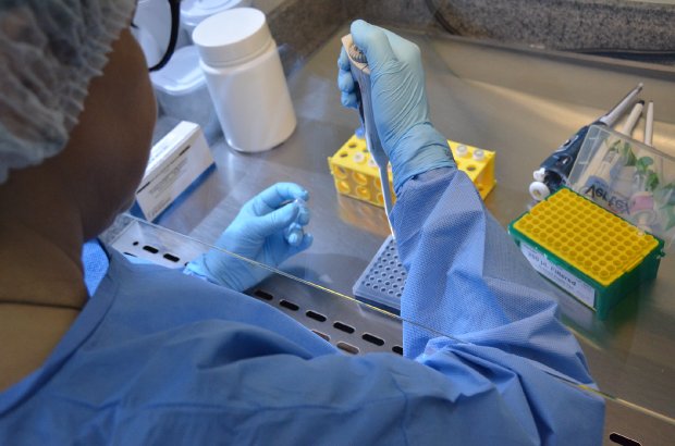 testes lacen novo coronavirus foto robson valverde ses